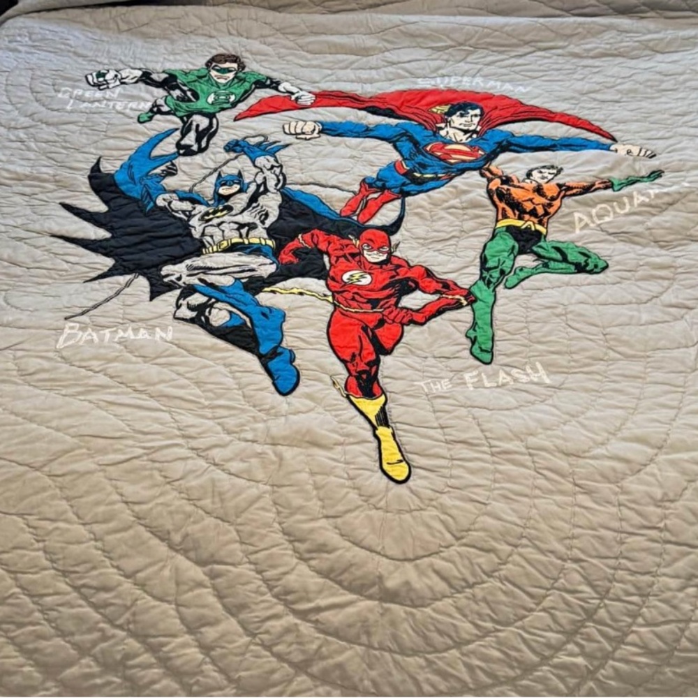 Pottery Barn Kids DC Super Friends Quilt - Red, Blue, Green, Black, Yellow